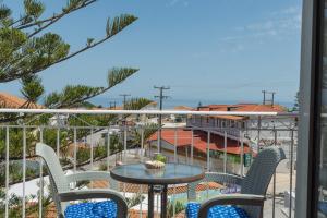 Uma varanda ou terraço em Chryssa Studios