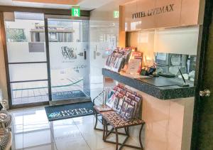 Příslušenství pro přípravu čaje a kávy v ubytování Hotel Livemax BUDGET Kanazawa-Idaimae + 9 fotografií