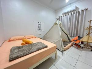 Postel nebo postele na pokoji v ubytování Home of Camper 659 in Seremban (16-18Pax) + 33 fotografií
