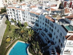 Bazén v ubytovaní Stella Maris B3 BA Nerja alebo v jeho blízkosti