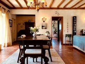 Φωτογραφία από το άλμπουμ του Charming House in SINTRA with Private Pool στη Σίντρα