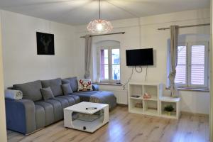 A seating area at Apartament w samym centrum Jeleniej Góry