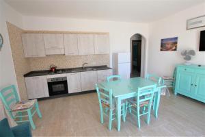 A kitchen or kitchenette at SHR Badesi