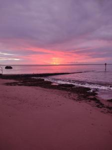 Gallery image of Dawlish Warren Apartment in Dawlish