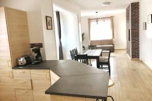 Afbeelding uit fotogalerij van Chez F&K in Elbeuf +10 foto's