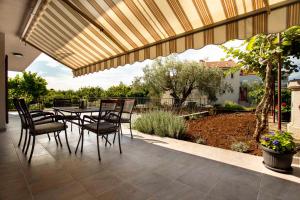 Vonkajšia záhrada v ubytovaní Apartment in Rovinj - Istrien 11487