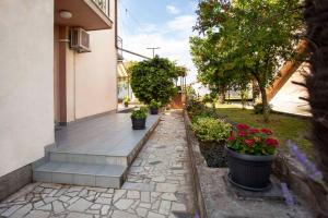 Vonkajšia záhrada v ubytovaní Apartment in Rovinj - Istrien 11487