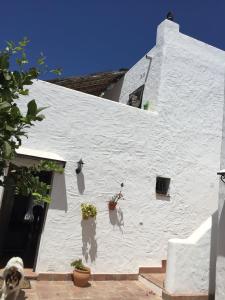 Το κτήριο όπου στεγάζεται  η παραθεριστική κατοικία