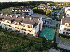 Bazén v ubytovaní Apartament w Grzybowie Kapitańska alebo v jeho blízkosti
