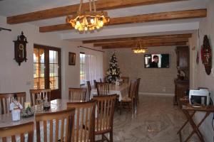 Afbeelding uit fotogalerij van Casa Traditionala Breb in Breb