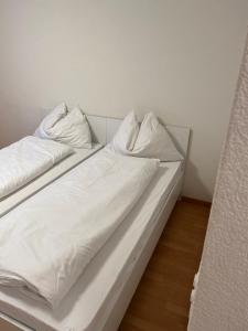 Cama o camas de una habitación en HoStel Self Check-In Solothurn