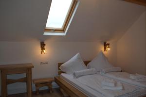 Afbeelding uit fotogalerij van Casa Traditionala Breb in Breb