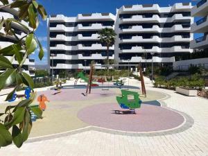 Deti v ubytovaní Moderno apartamento a 500 m de la playa