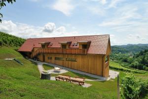 Imagen de la galería de Vino Valdhuber Apartments, en Svečina