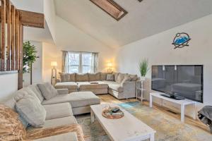 Fotografie z fotogalerie ubytování Family-Friendly Aurora Vacation Rental with Yard! v destinaci Aurora + 36 fotografií