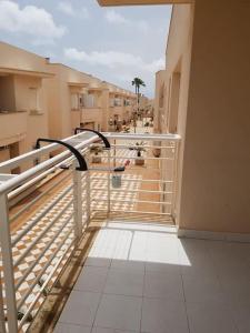 Balkón alebo terasa v ubytovaní Apartment Vinaroz with swimming pools for 4 people