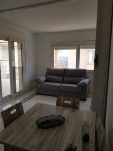 Posedenie v ubytovaní Apartment Vinaroz with swimming pools for 4 people