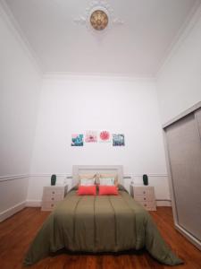 Postel nebo postele na pokoji v ubytování Atlantis Surf Hostel