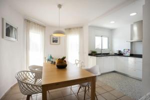 Kuchyňa alebo kuchynka v ubytovaní 1001 Apartamento para 4 personas by homeselectspain