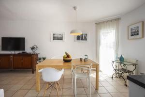 Televízia a/alebo spoločenská miestnosť v ubytovaní 1001 Apartamento para 4 personas by homeselectspain