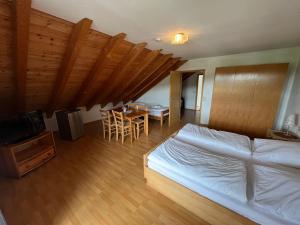 Postel nebo postele na pokoji v ubytování Landgasthof Jägerhaus