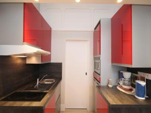 Kuchyň nebo kuchyňský kout v ubytování Studio rénové centre Mont-Dore avec wifi - FR-1-608-176