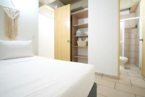 Koupelna v ubytování Mangata Living by Bernalo Hotels + 37 fotografií