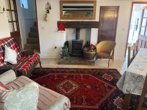 صورة لـ Scenic Welsh Cottage in the Brecon Beacons في كريكهويل +12 صورة