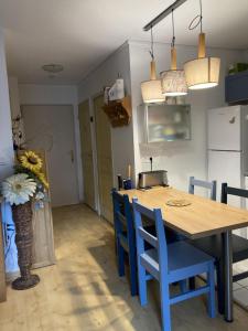 Kuchyňa alebo kuchynka v ubytovaní Appartement très agréable dans belle résidence, classé 3 étoiles par le comité départementale du tourisme en Haute Garonne
