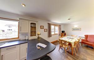 Ruang duduk di Stob Binnein Cottage