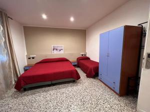 Cama o camas de una habitación en Hotel Saratoga