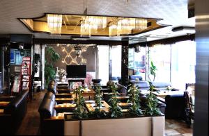 Posezení v ubytování Hotel Los Inn Kochi