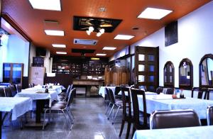 Restaurace v ubytování Hotel Los Inn Kochi