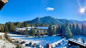 산 경관 또는 게스트하우스에서 바라본 산 전망