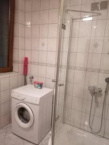 Koupelna v ubytování DenyLana Apartman