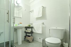 Kúpeľňa v ubytovaní -MalagaSunApts-Merced Private Terrace + 8 fotografií