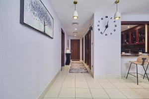 Fotografie z fotogalerie ubytování Golden homes Burj khalifa view Yansoon 1BR heart & Soul old town Beside Dubai mall Burjh Khalifa v Dubaji