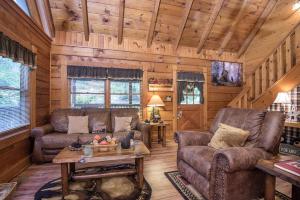 Χώρος καθιστικού στο ER51 - Natures Grace Retreat - Great location, Close to all the action! cabin
