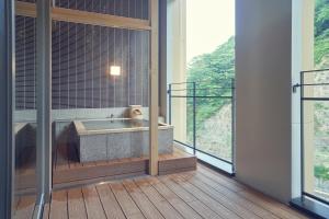 Balkón nebo terasa v ubytování Sansuiso Tsuchiyu Spa