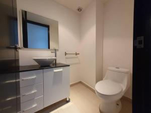Ванная комната в Hermoso y amplio departamento 3 rec Polanco