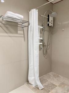 Koupelna v ubytování Staytoon สเตย์ทูนรีสอร์ท + 8 fotografií