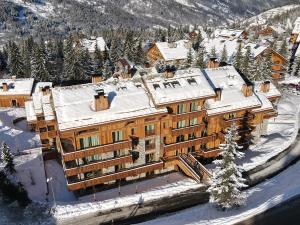 Obiekt Appartement lumineux avec balcon à 2 chambres doubles et services inclus, skis aux pieds - FR-1-613-65 zimą