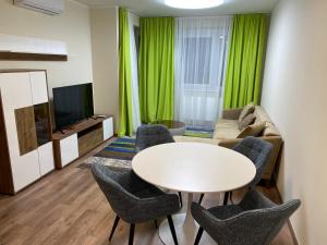 Posedenie v ubytovaní Boutique Apartment - 44 m2 - great location