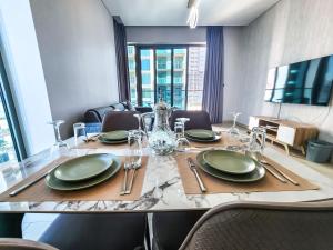 Fotografie z fotogalerie ubytování STAY BY LATINEM Luxury 1BR Holiday Home G6524 near Burj Khalifa v Dubaji