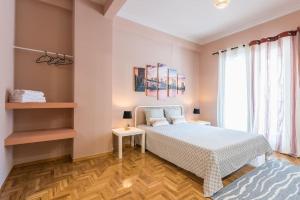 Ένα ή περισσότερα κρεβάτια σε δωμάτιο στο Rest Sleep Repeat by museum-2