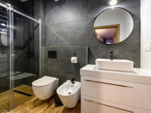 Kúpeľňa v ubytovaní VisitZakopane - Baron Apartment + 15 fotografií