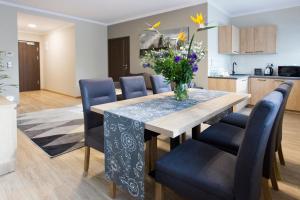 Kuchyňa alebo kuchynka v ubytovaní Hotel CONRAD Comfort