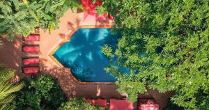 Bazén v ubytování Angkor Village Hotel - Small Luxury Hotels of the World nebo v jeho okolí