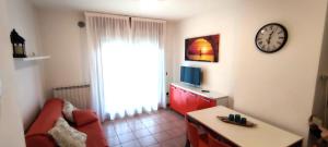 TV a/nebo společenská místnost v ubytování Residence Roberta con piscina - Agenzia Cocal