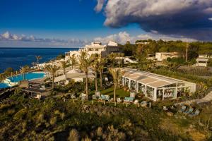 Bazén v ubytování Therasia Resort Sea and SPA - The Leading Hotels of the World nebo v jeho okolí